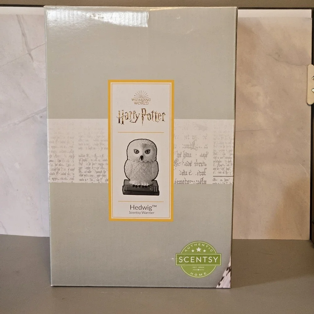 Scentsy Harry Potter Hedwig Owl  FULL-SIZE Wax‎ Warmer - BRAND NEW NIB